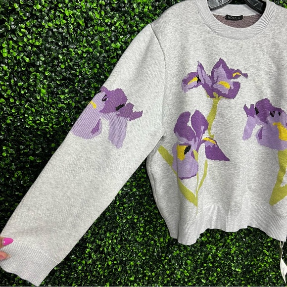 MOTF | Floral Sweater - Picture 8 of 12